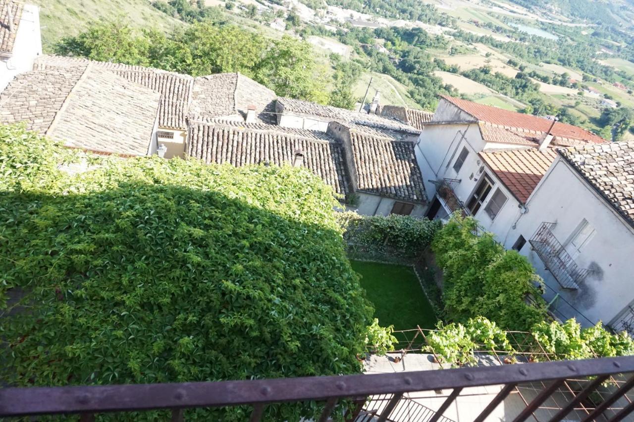 Palazzo De Fabritiis Bed & Breakfast Rosciano  Ngoại thất bức ảnh