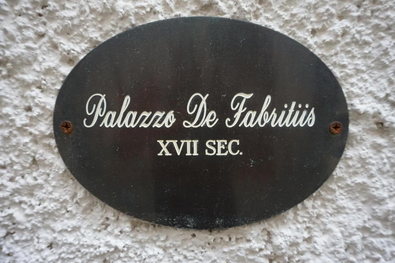 Palazzo De Fabritiis Bed & Breakfast Rosciano  Ngoại thất bức ảnh