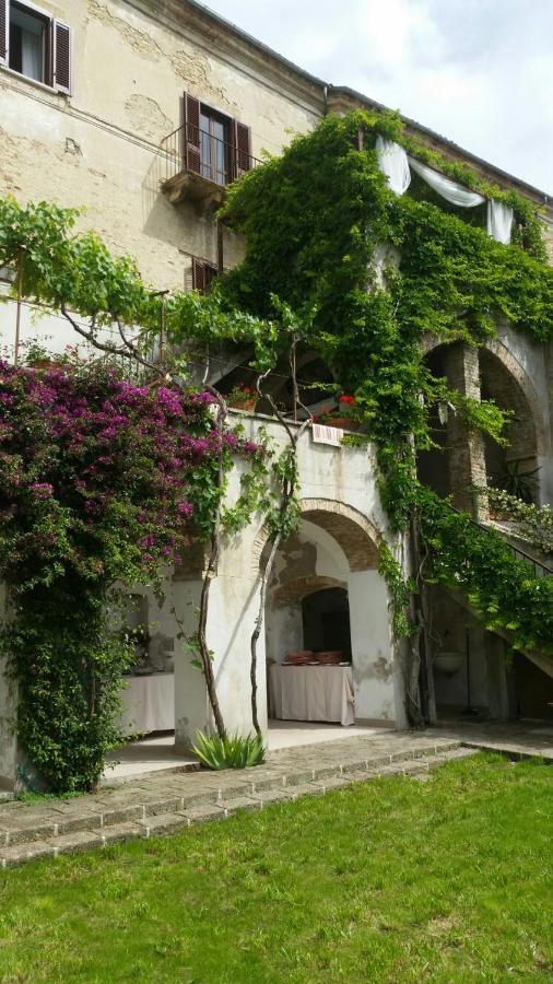 Palazzo De Fabritiis Bed & Breakfast Rosciano  Ngoại thất bức ảnh