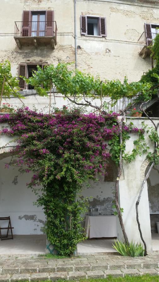 Palazzo De Fabritiis Bed & Breakfast Rosciano  Ngoại thất bức ảnh